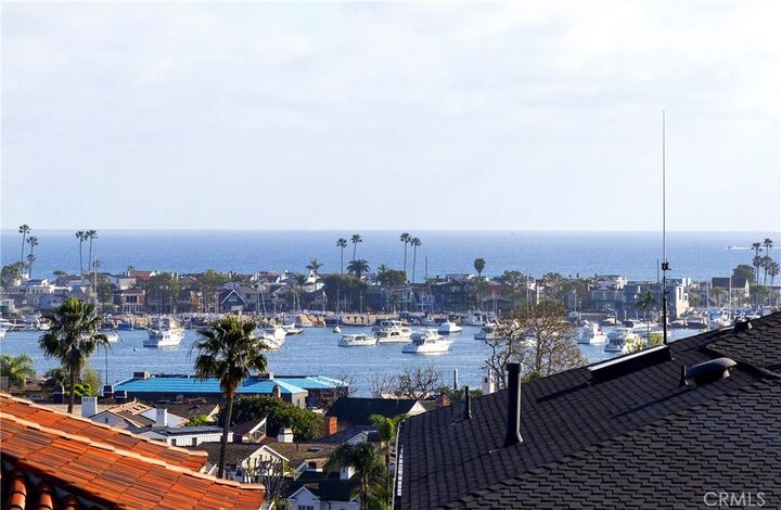 Property Photo:  502 Kings Rd  CA 92663 