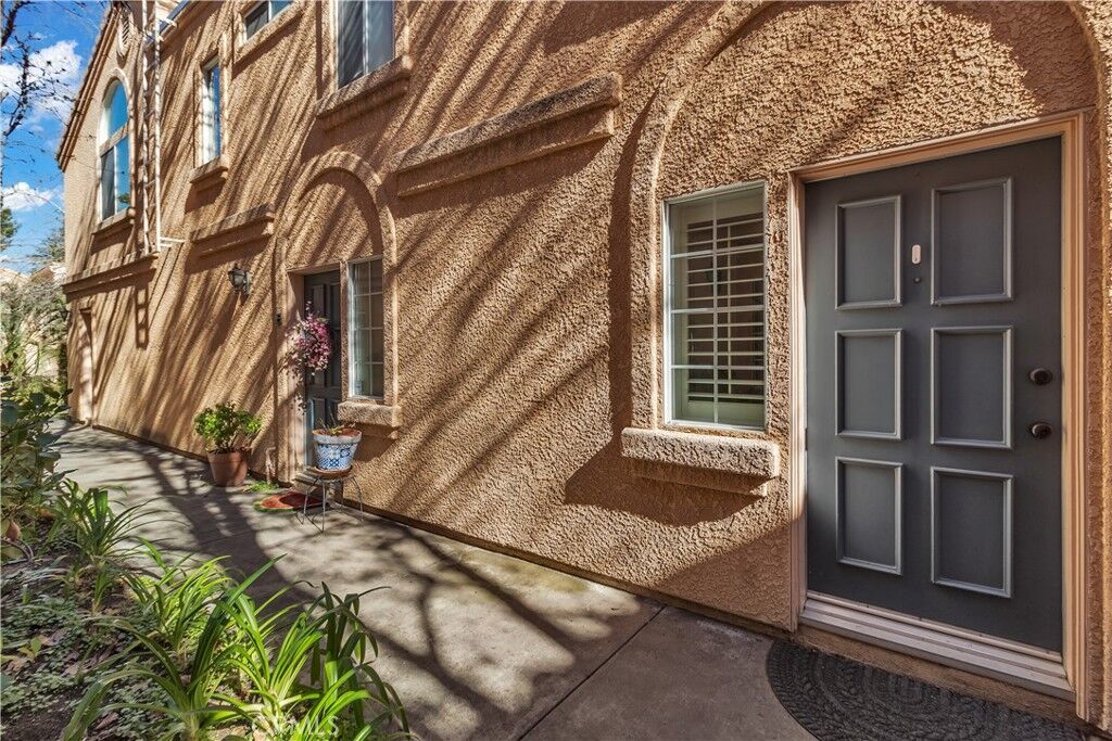 Property Photo:  25144 Steinbeck F  CA 91381 