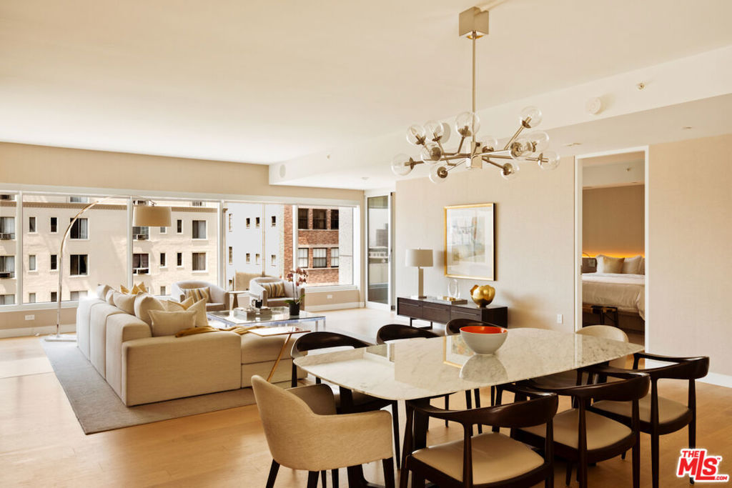 Property Photo:  6250 Hollywood Boulevard 8M  CA 90028 