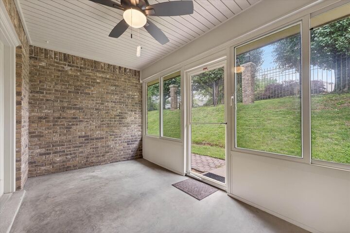 Property Photo:  457 Country Club Ct  TN 37043 
