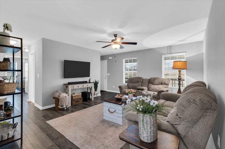 Property Photo:  122 Lonnie Smith Rd  TN 37190 