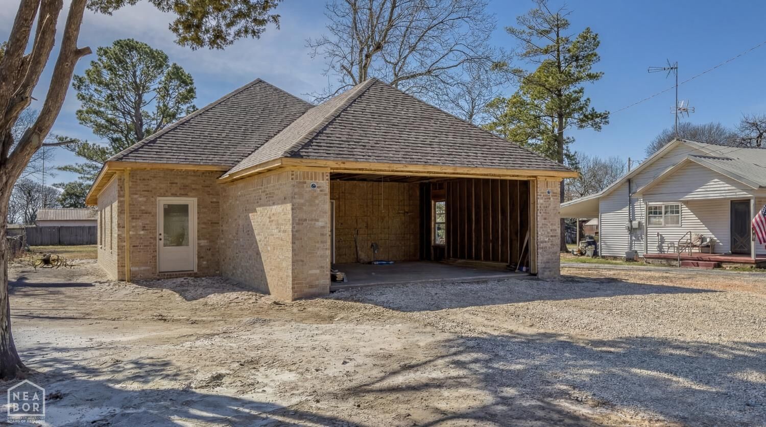 Property Photo:  303 Hogan Avenue  AR 72447 