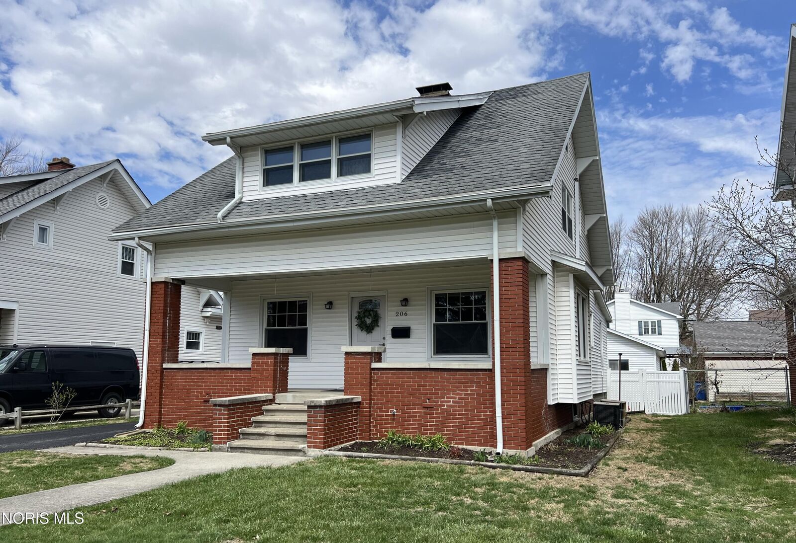 Property Photo: 206 Greenlawn Avenue OH 45840