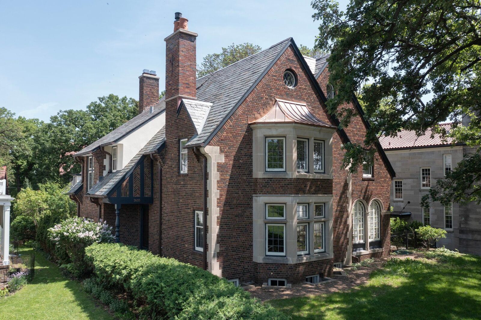 Property Photo:  2635 Newton Avenue S  MN 55405 