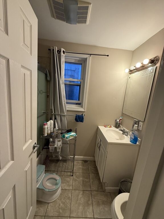 Property Photo:  852 Saratoga 2  MA 02128 