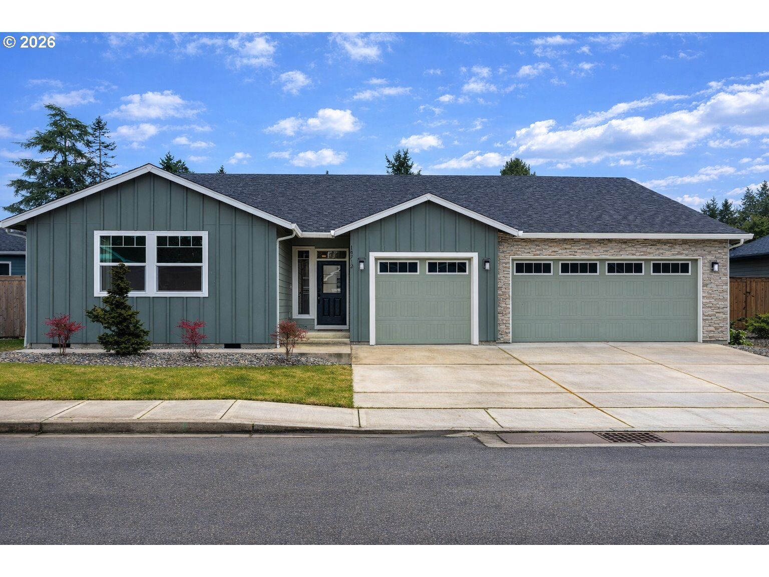 Property Photo:  10712 NW 14th Pl  WA 98685 