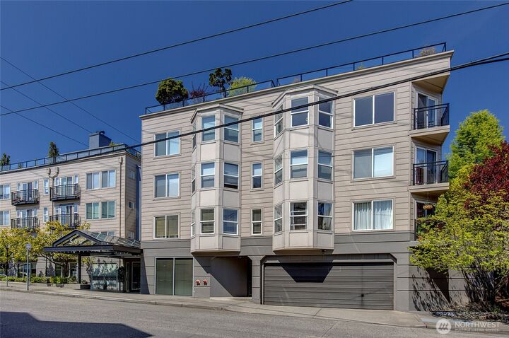 Property Photo:  500  Aloha Street 107  WA 98109 