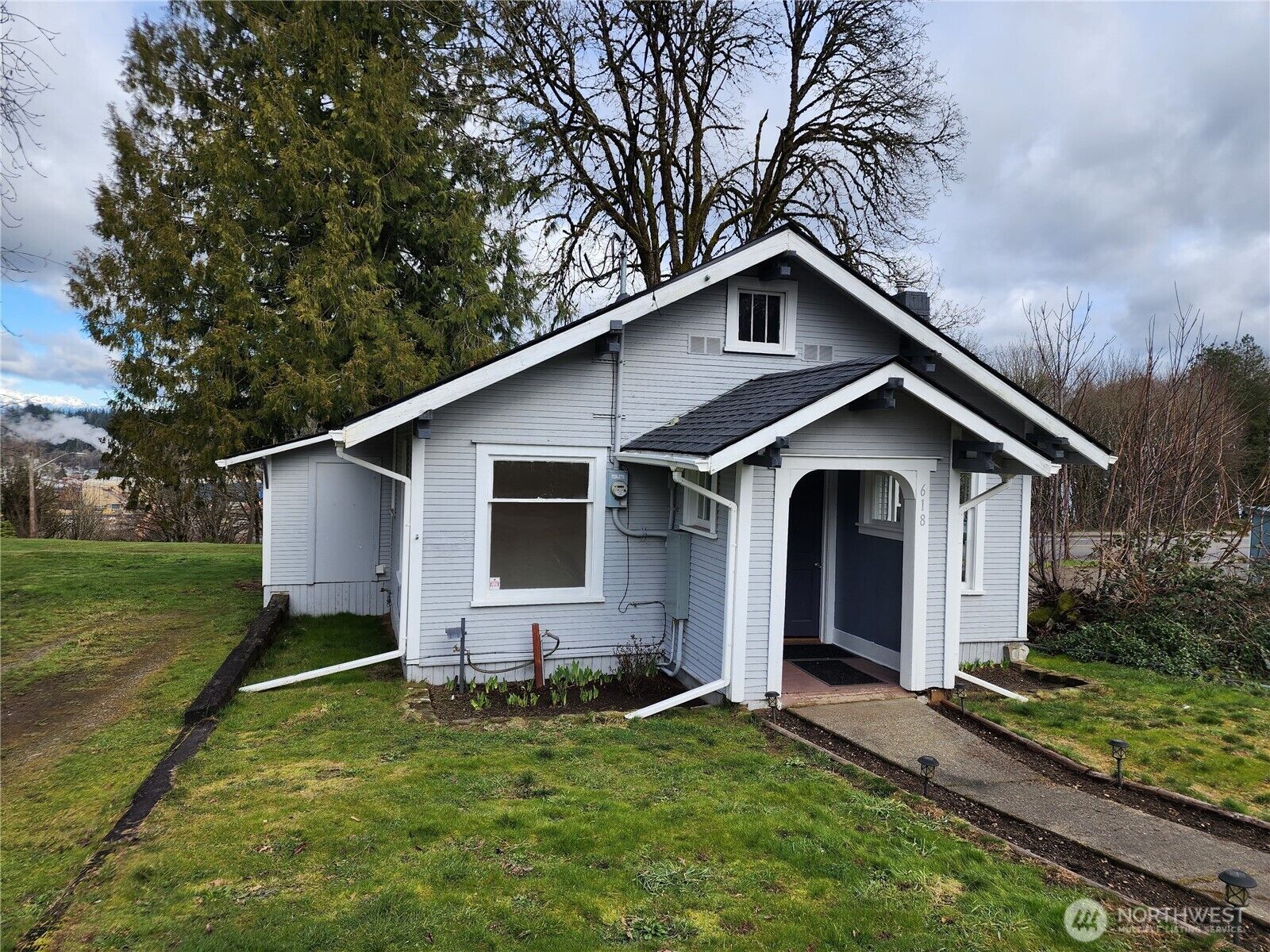 Property Photo:  618  Fairmount Avenue  WA 98584 