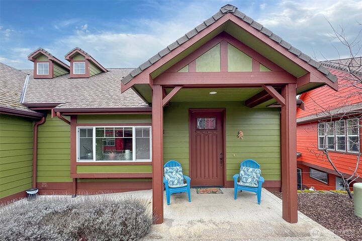 Property Photo:  2615  Peach Court A  WA 98363 