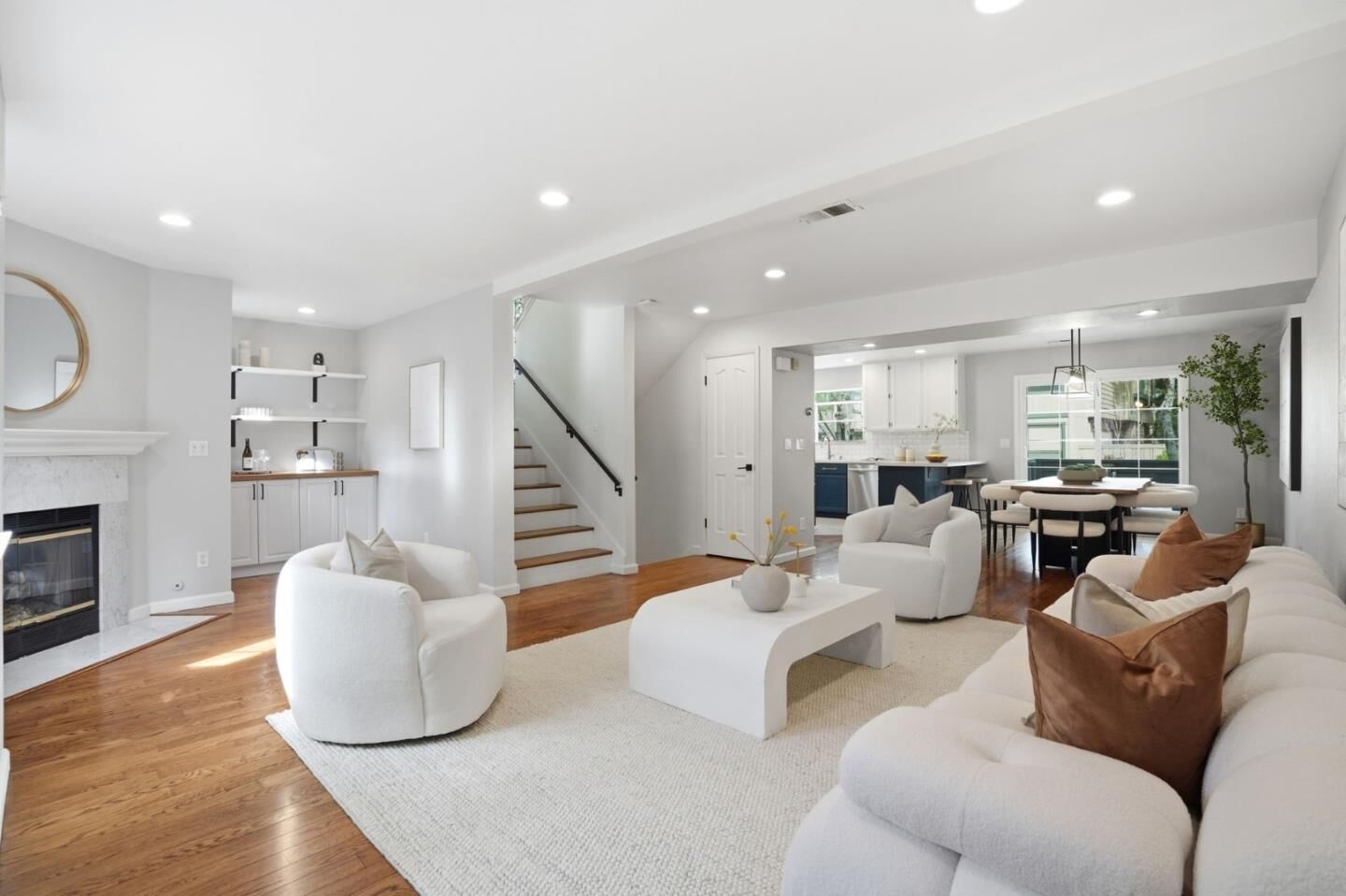 Property Photo:  402 Union Avenue A  CA 95008 