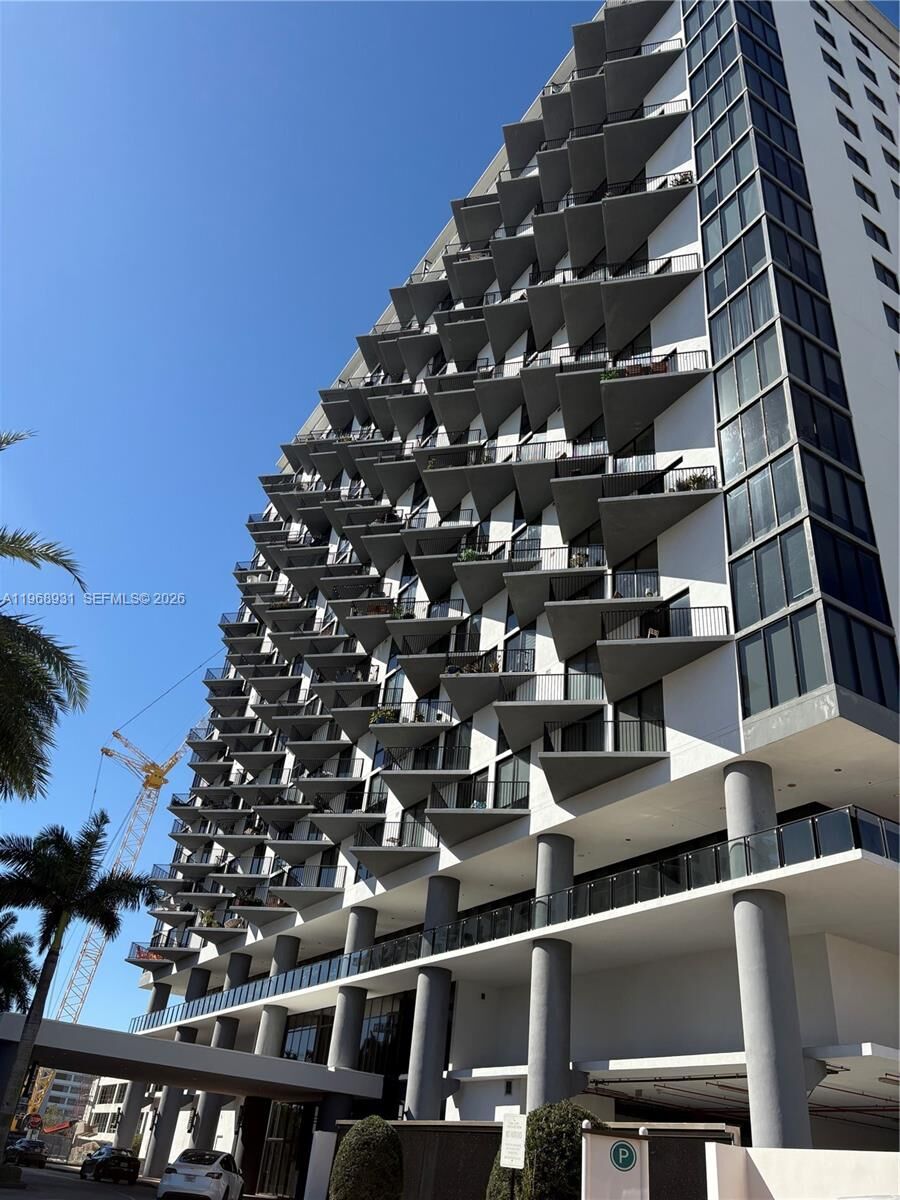 Property Photo:  5252 NW 85th Ave 602  FL 33166 