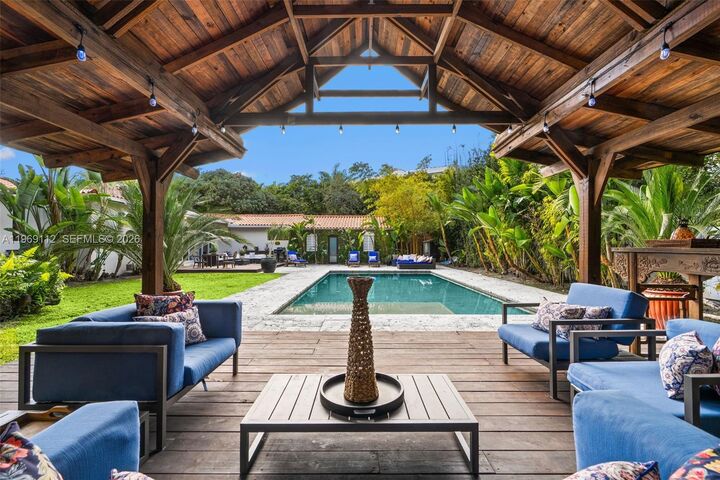 Property Photo:  575 Hibiscus Ln  FL 33137 