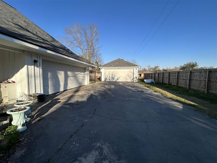 Property Photo: 4001 Lake Street LA 70605