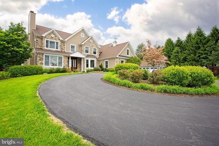 Property Photo:  39 Wyndemere Lake Drive  PA 19425 