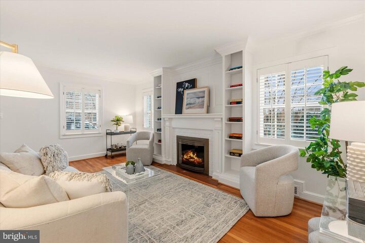 Property Photo: 2700 Cameron Mills Road VA 22302