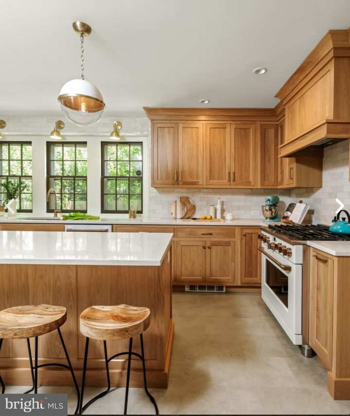 Property Photo:  30 Summit Street  PA 19118 