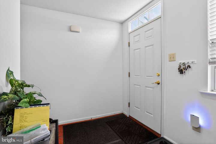 Property Photo:  5 Creek View Court  PA 18969 