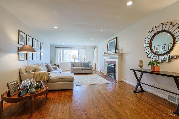 Property Photo:  29 Forest Avenue  OH 45215 