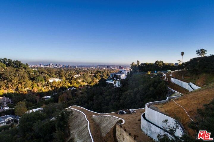 Property Photo: 1862 Mango Way CA 90049