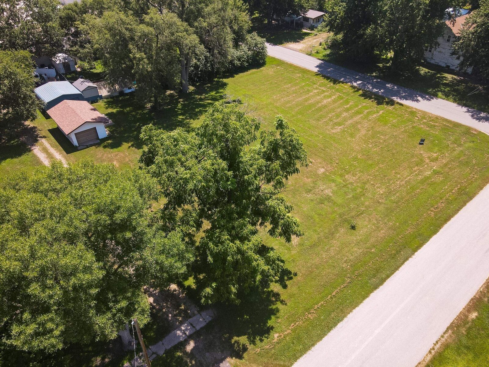 Property Photo: 513 S Oak Street NE 68640