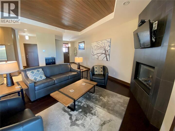 Property Photo: 101 Dormie Drive 3E BC V1H 1Y6