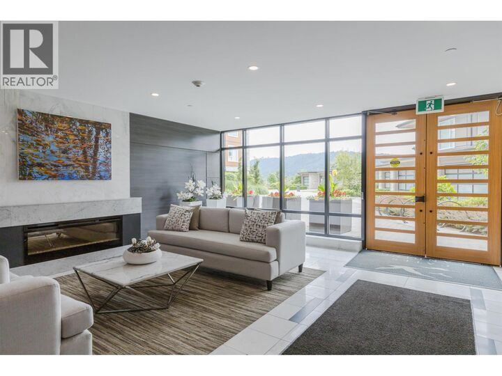 Photo de la propriété:  3825 Cates Landing Way 104  BC V7G 0A6 