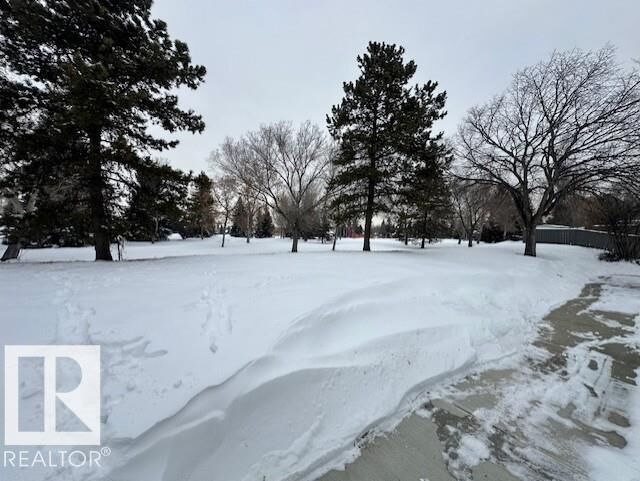 Property Photo:  633 Willow Co NW  AB T5T 2K7 