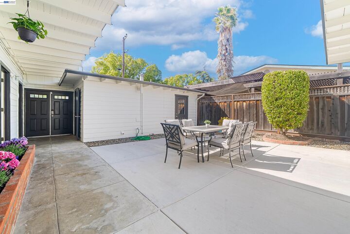 Property Photo: 3814 Clough Ave CA 94538