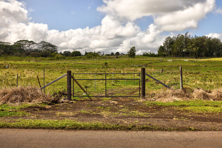 Property Photo:  2370 Ainaola Dr  HI 96720 