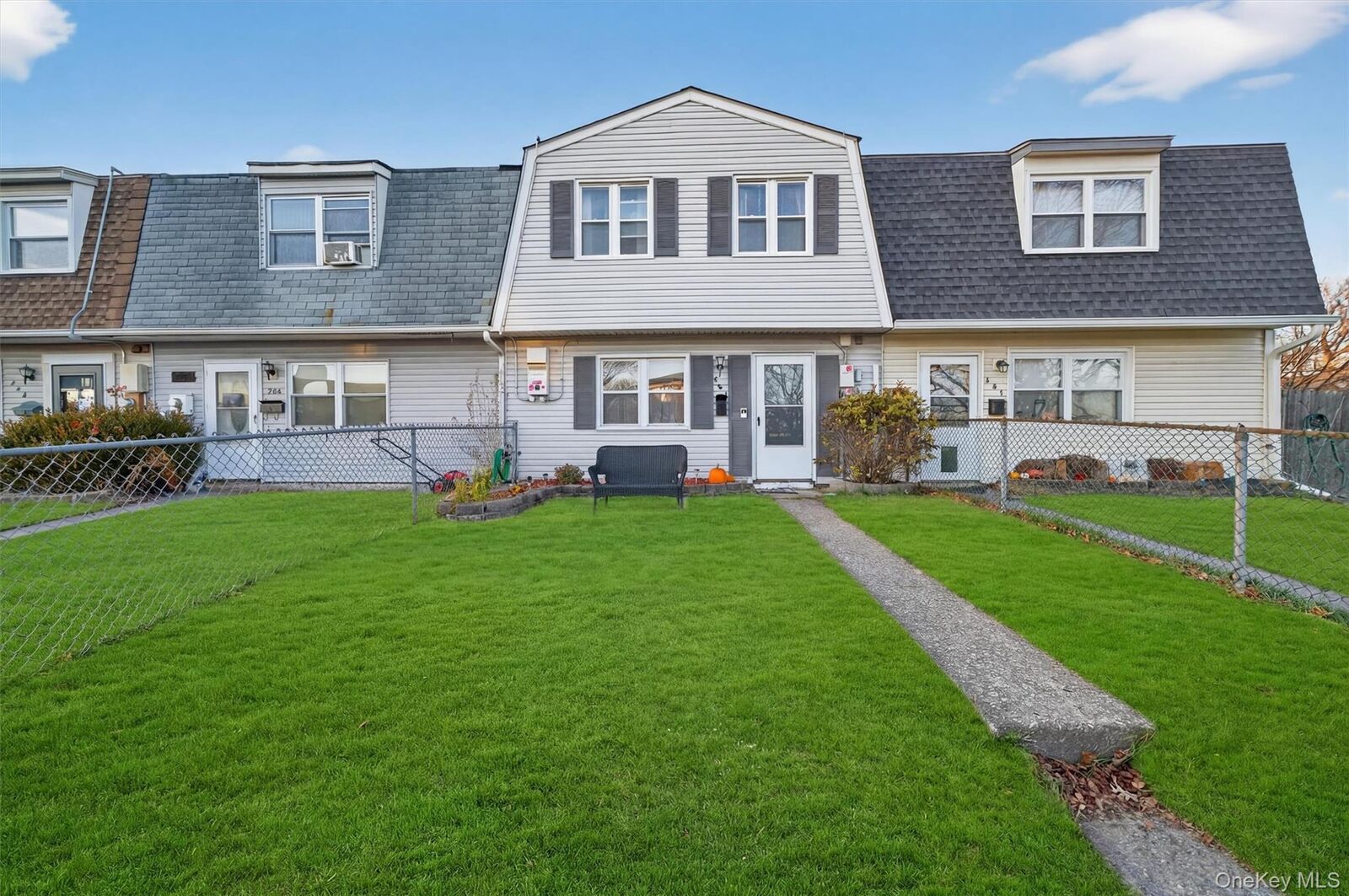 Property Photo:  204 Country Club Drive  NY 12543 