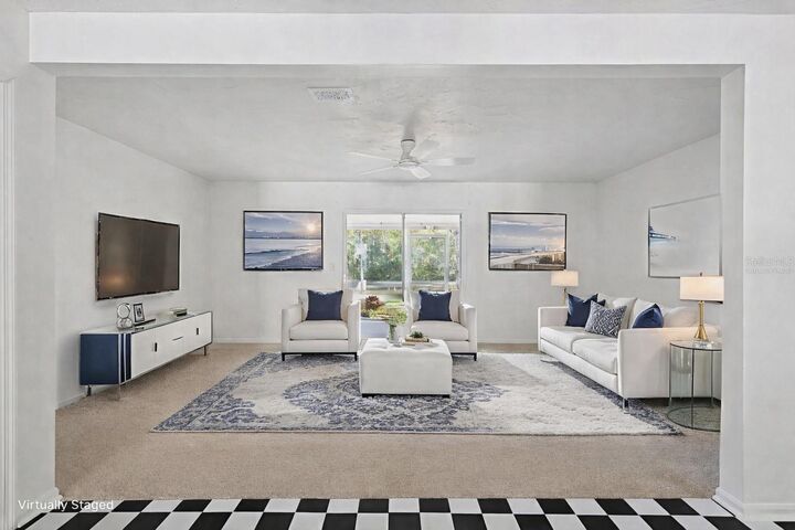 Property Photo: 565 Green Spring Circle FL 32708