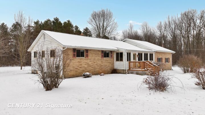 Property Photo: 10190 Lavern Court MI 48420