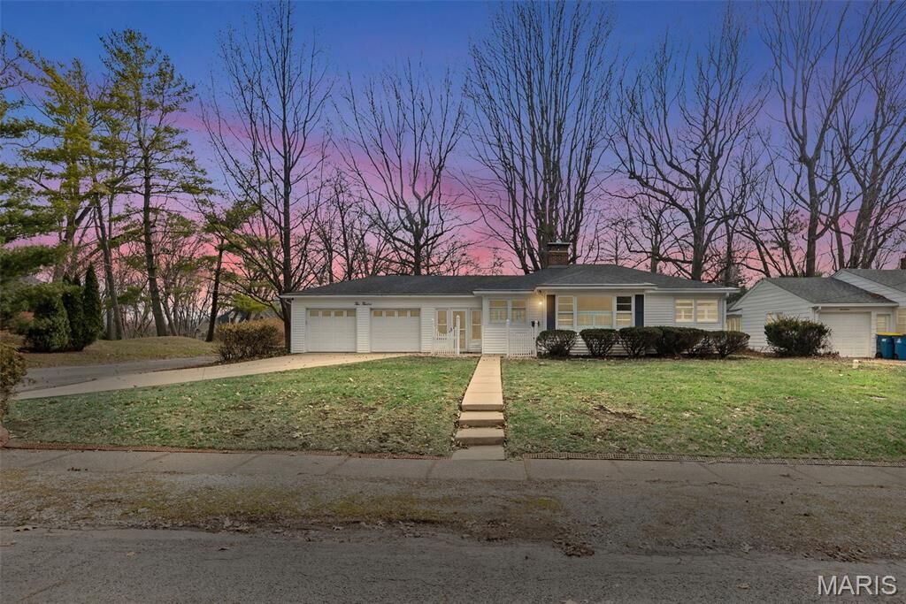 Property Photo:  1012 Minnesota Street  IL 62025 