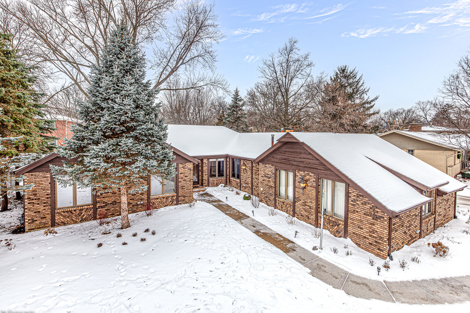 Property Photo: 6729 W Menominee Parkway IL 60463