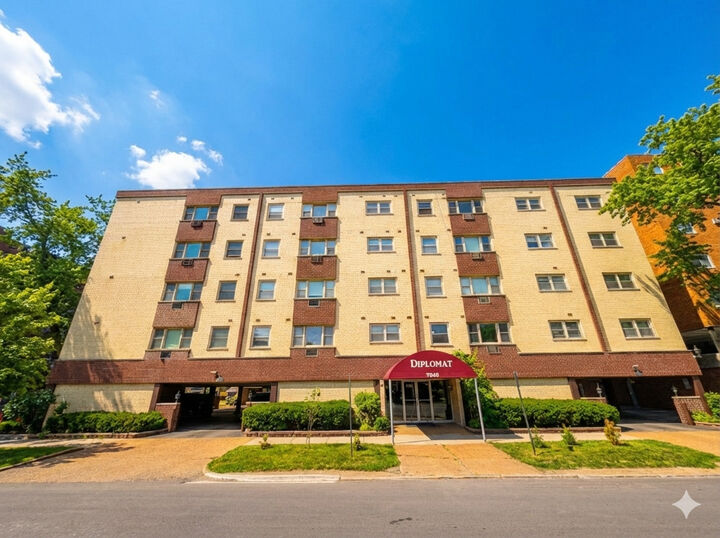 Property Photo: 7840 W North Avenue 2K IL 60707