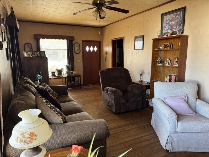 Property Photo:  406 Opper Avenue  IL 61326 