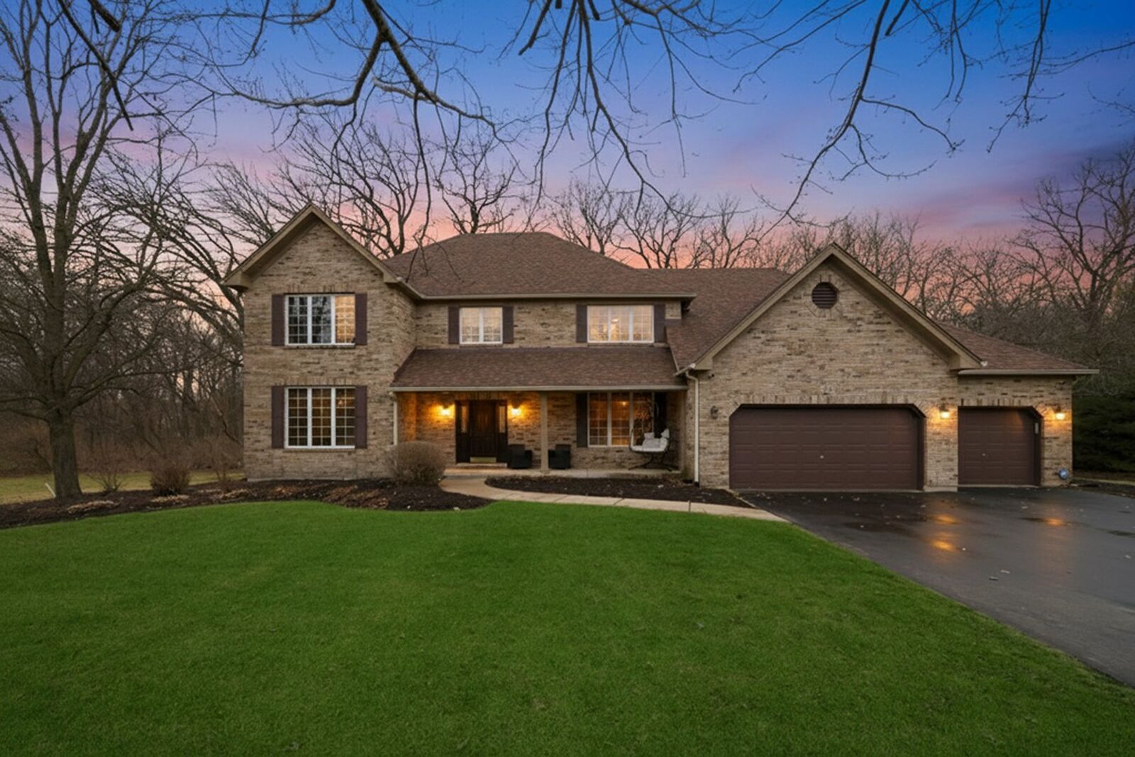 Property Photo: 55 Oak Creek Drive IL 60560