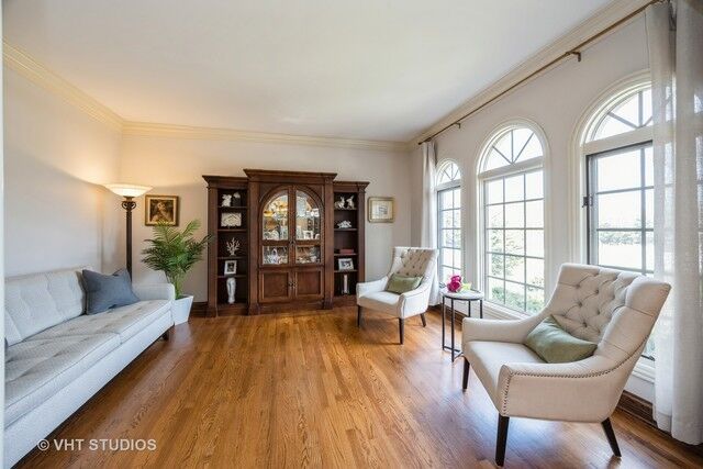 Property Photo:  6100 Timber Ridge Court  IL 60525 