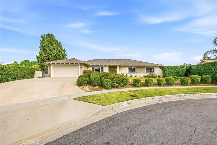 Property Photo:  1631 Benita Marie Crest  CA 92373 