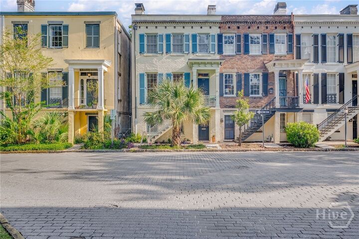 Property Photo:  124 W Taylor Street  GA 31401 