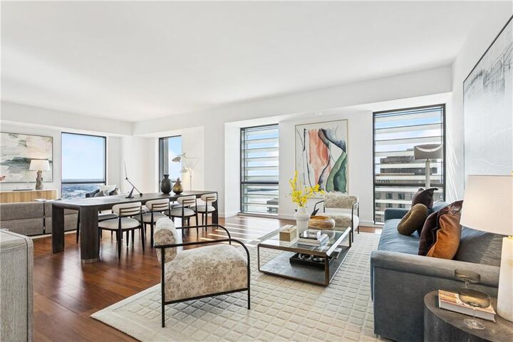 Property Photo:  2 Canal Street 2303  LA 70130 