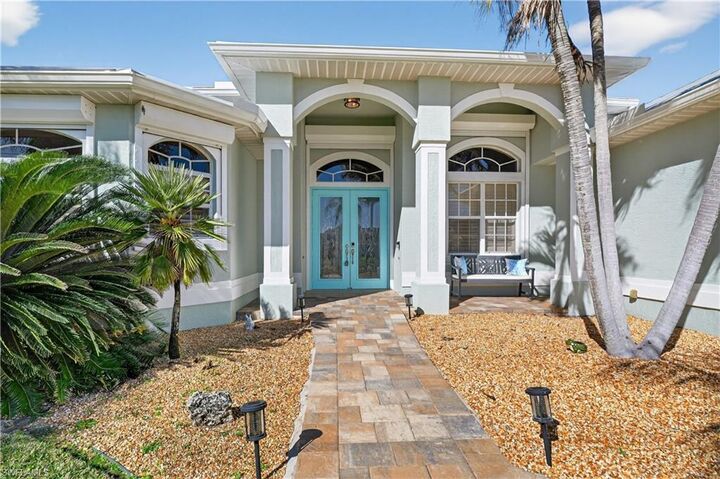 Property Photo: 3510 SE 19th Ave FL 33904