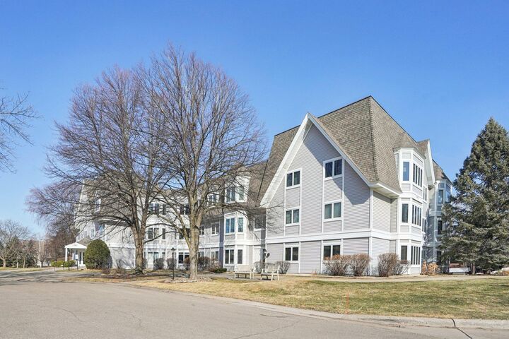 Property Photo:  4035 Victoria Street N 212  MN 55126 