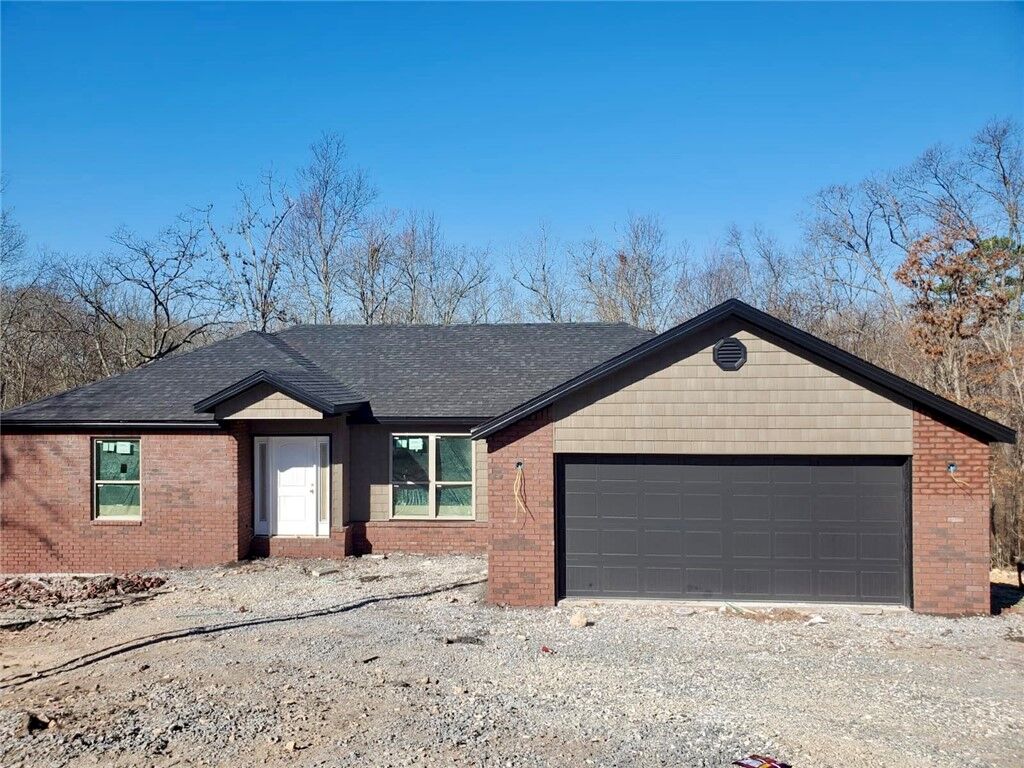 Property Photo:  4 Dinton Lane  AR 72714 