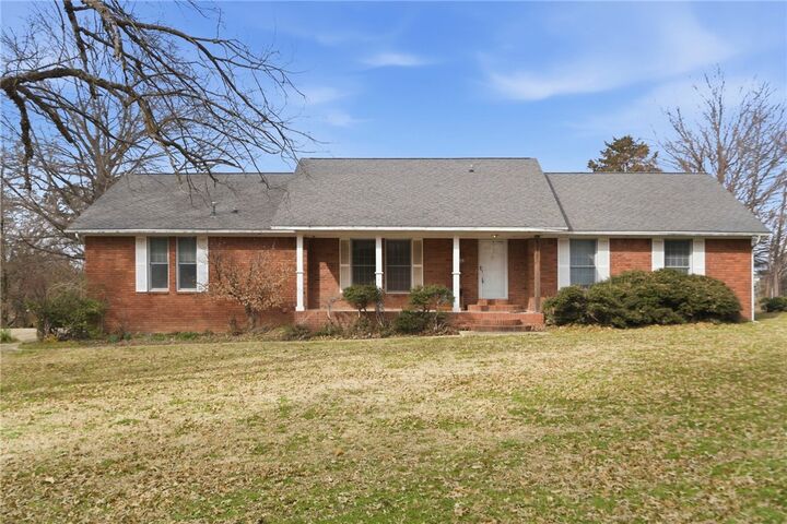 Property Photo: 618 Elm Springs Road AR 72762