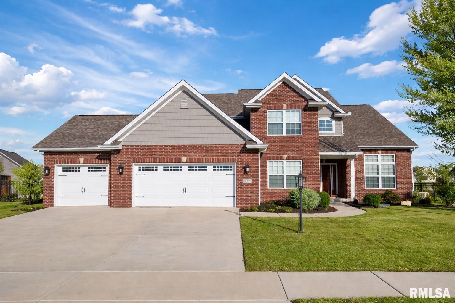 Property Photo:  11216 N Blackstone Court  IL 61525 