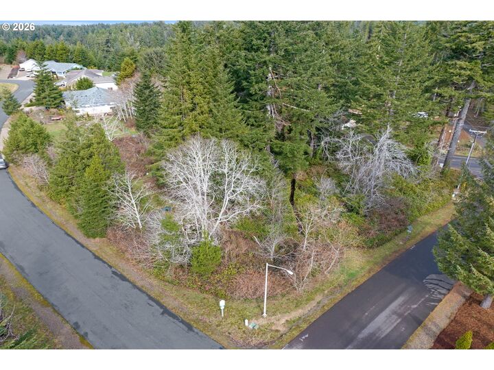 Property Photo:  5591 Chittum Loop  OR 97439 