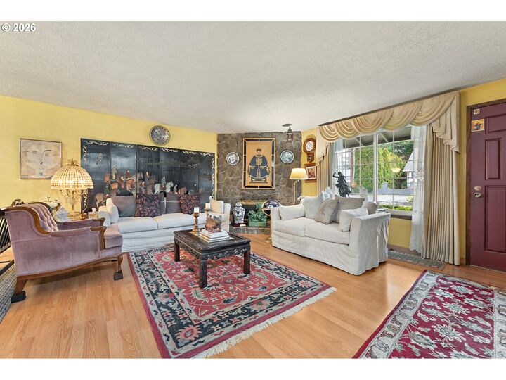 Property Photo: 15781 NE Holladay St OR 97230