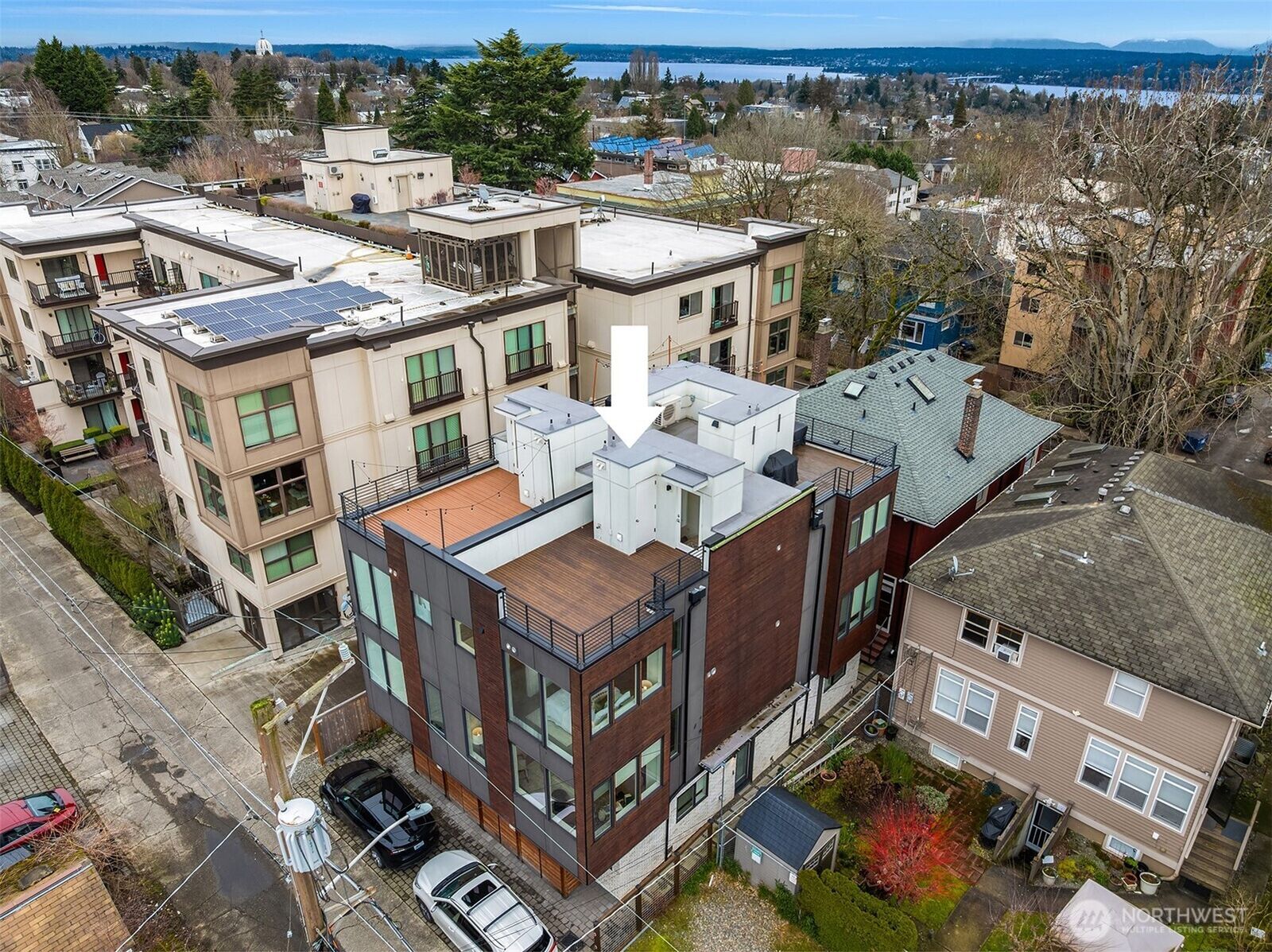 Property Photo:  119 A  18th Avenue E  WA 98122 