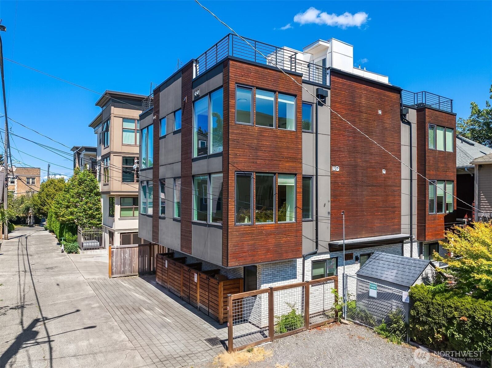 Property Photo: 119 A 18th Avenue E WA 98122
